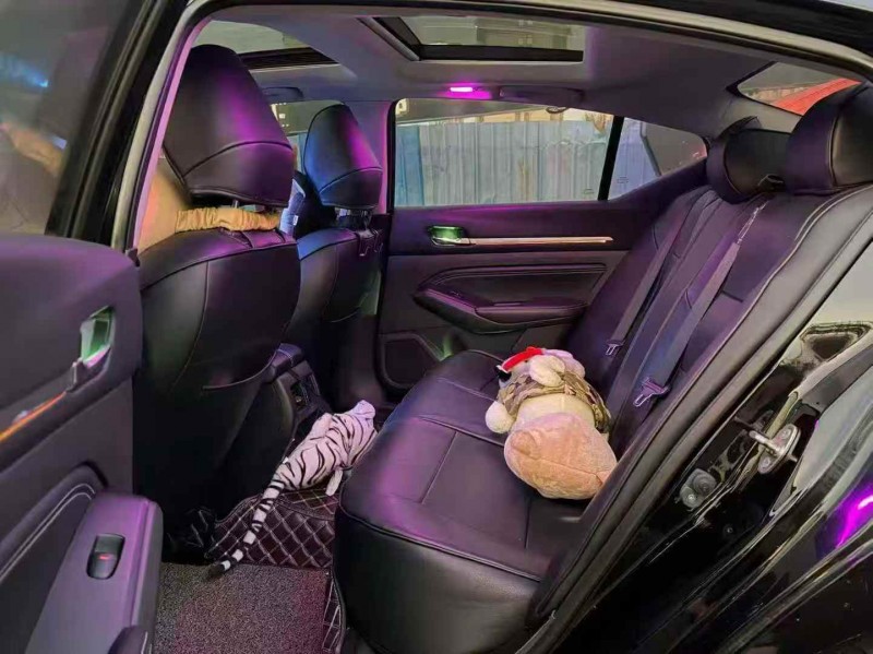 廈門20年日產天籟5