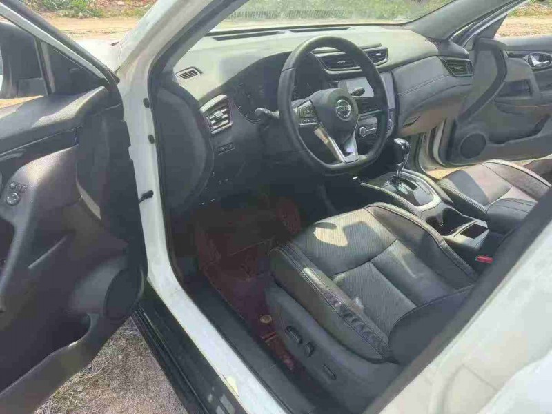 武漢20年日產奇駿6