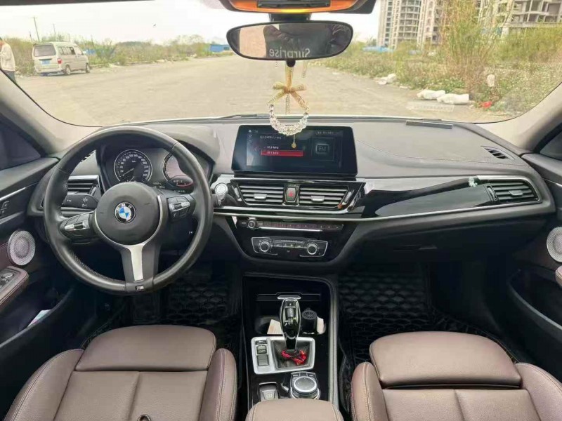 北海21年宝马1系6