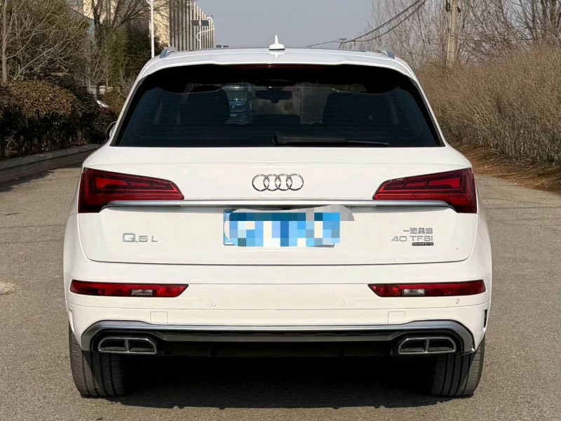 青岛22年奥迪Q56