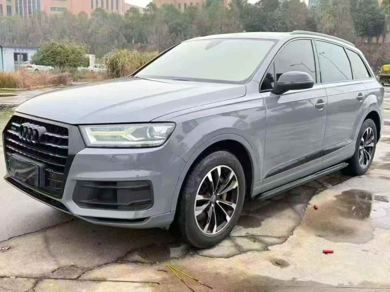 济宁17年奥迪Q72