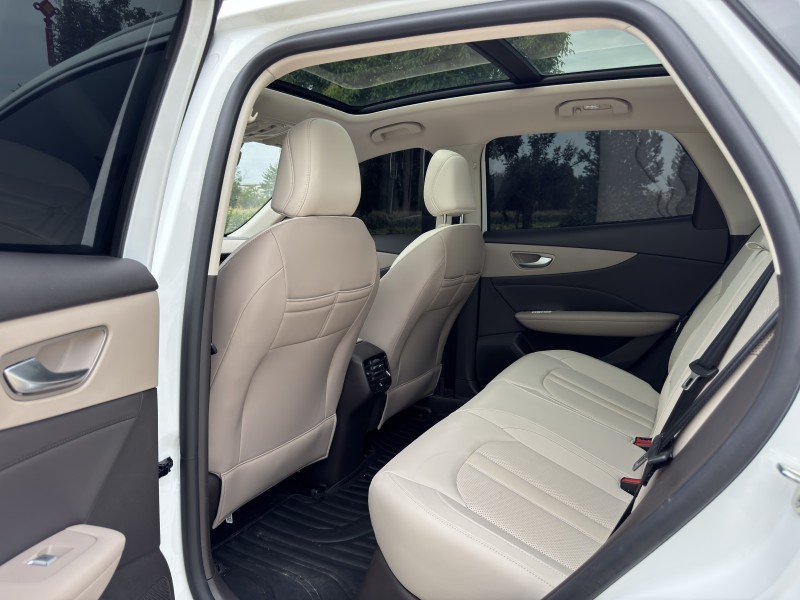 盐城25年名爵es57