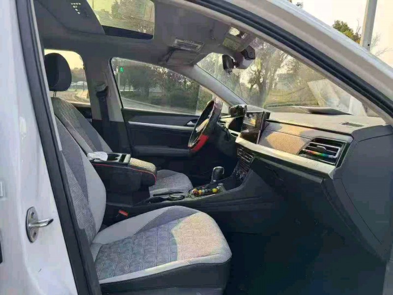 嘉兴24年大众朗逸5