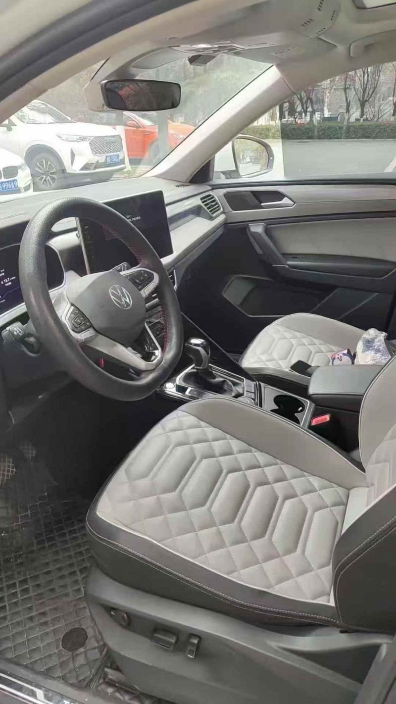 重慶23年大眾探岳3