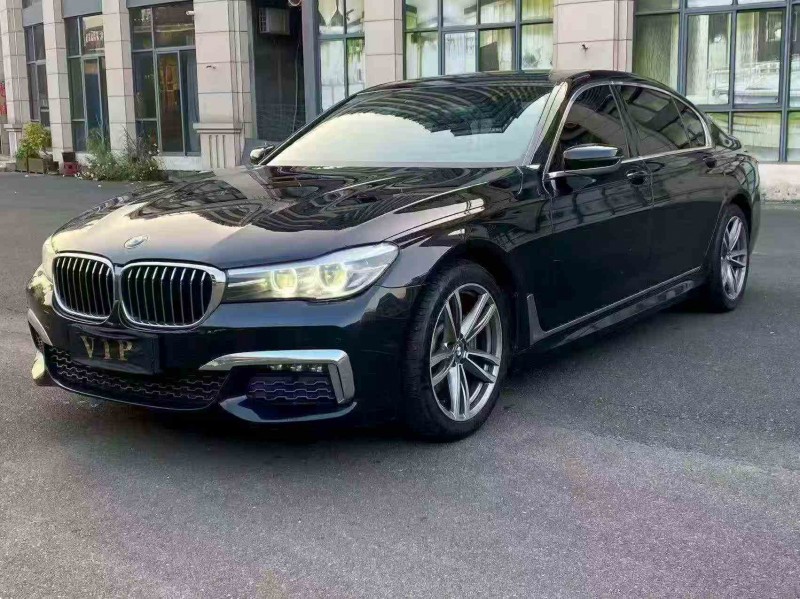 南平17年宝马7系3