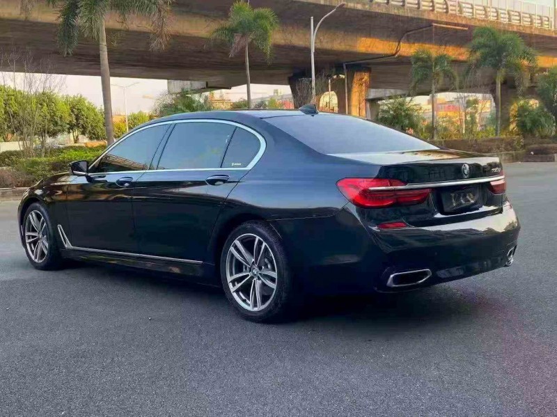 南平17年宝马7系7