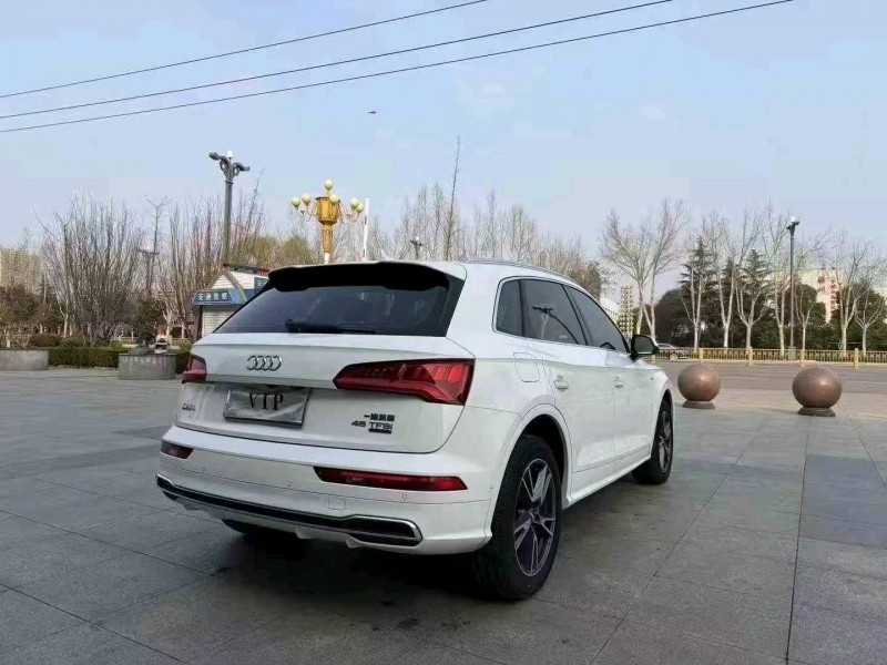 枣庄21年奥迪Q54