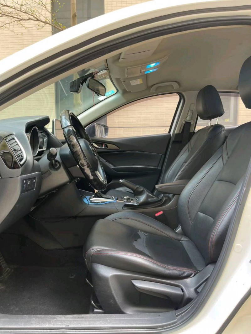 佛山16年马自达昂克赛拉5