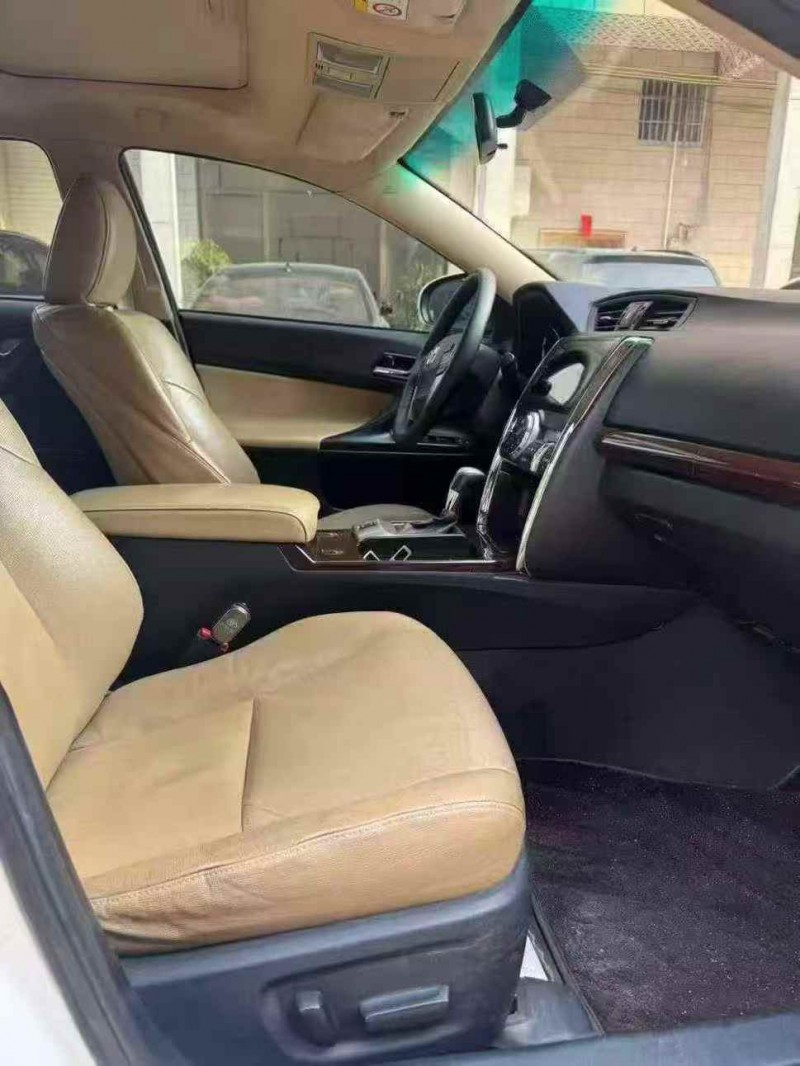 贵港16年丰田锐志7