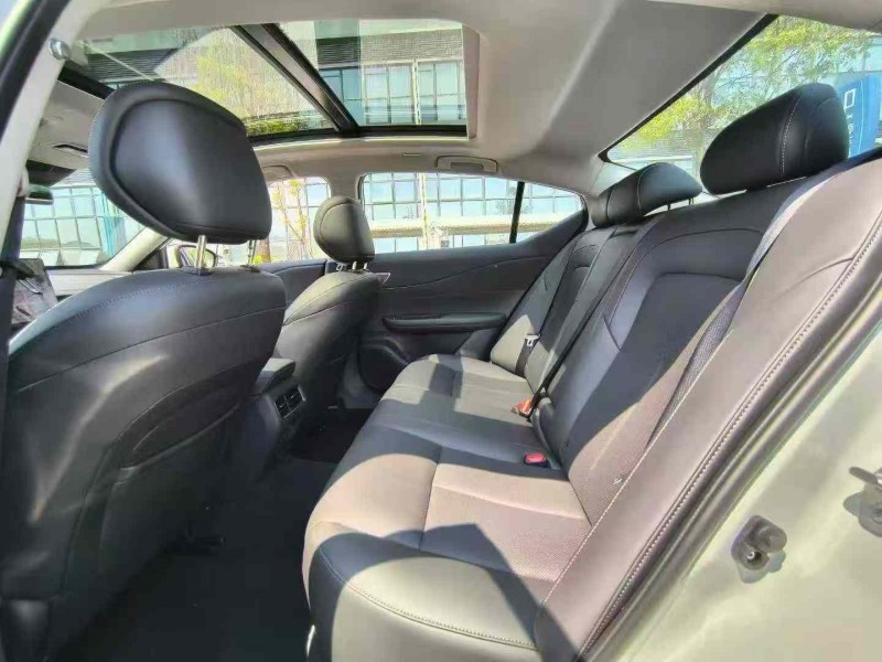 东莞26年日产天籁6