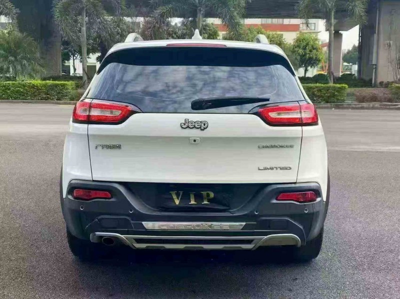 莆田17年Jeep指南者8