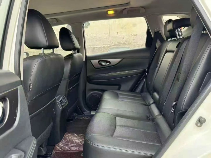 保定17年日產奇駿4