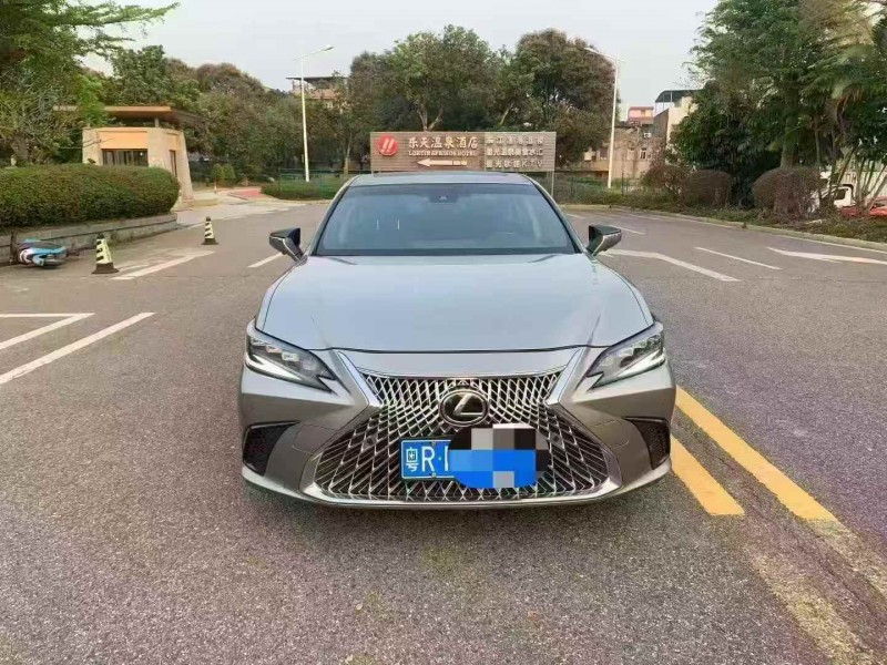 汕頭19年雷克薩斯ES1