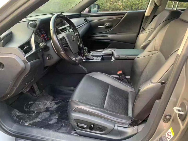 汕頭19年雷克薩斯ES4