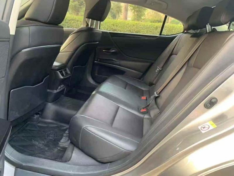 汕頭19年雷克薩斯ES6