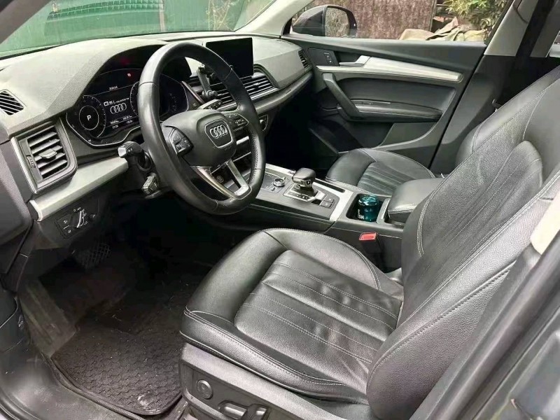 重慶20年奧迪Q58