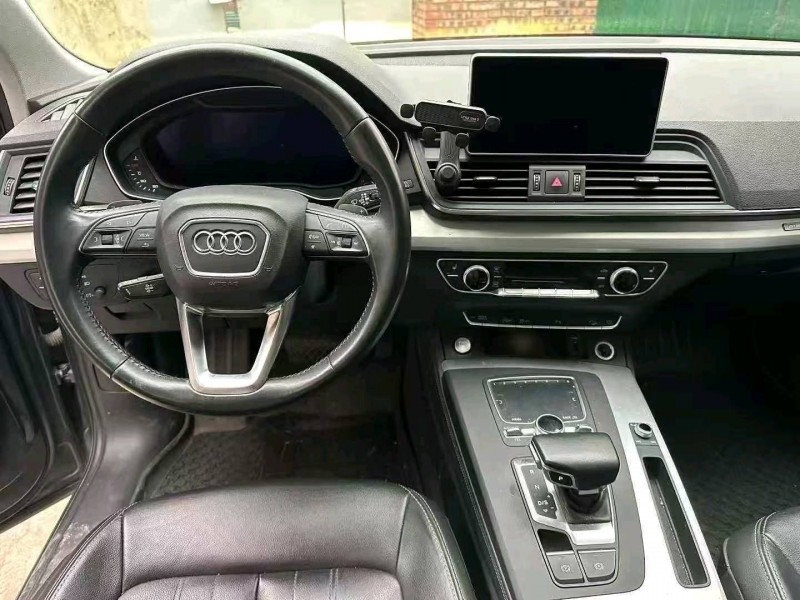 重慶20年奧迪Q59