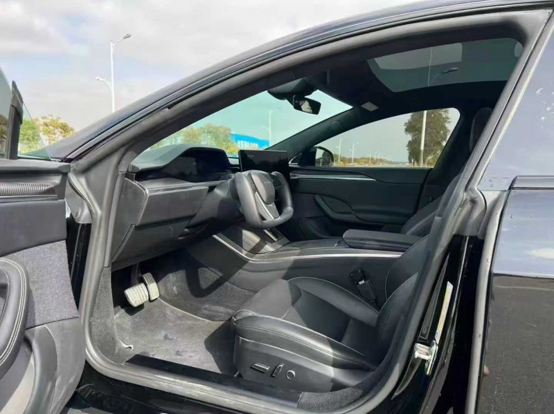 德州23年特斯拉MODEL S6