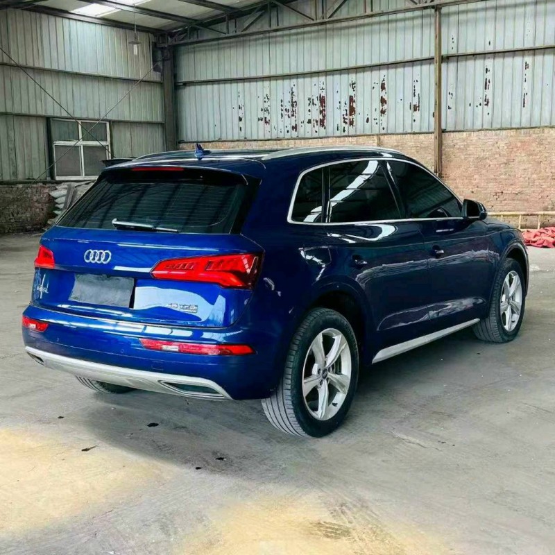 青島19年奧迪Q54