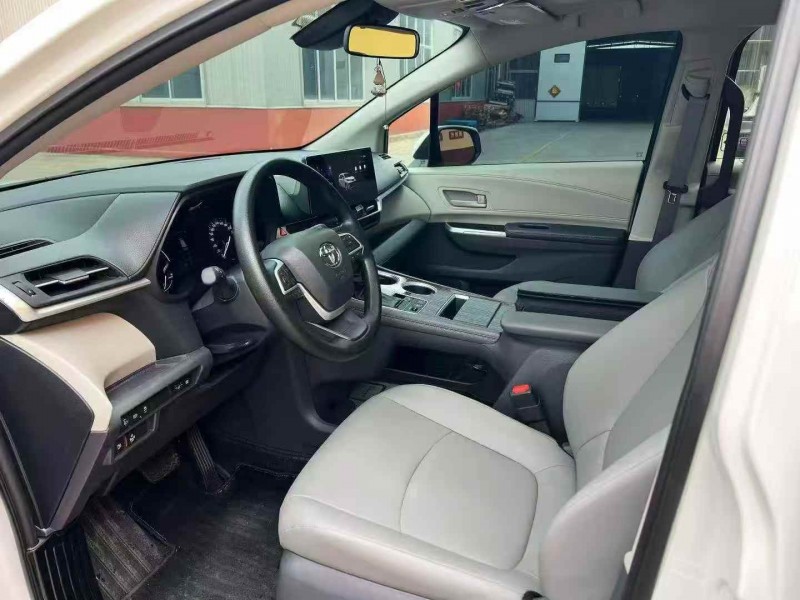 东营24年丰田格瑞维亚4