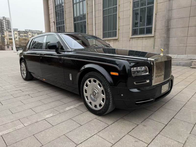 唐山17年劳斯莱斯幻影2