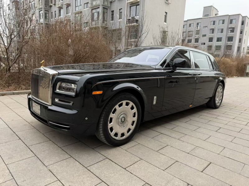 唐山17年劳斯莱斯幻影3