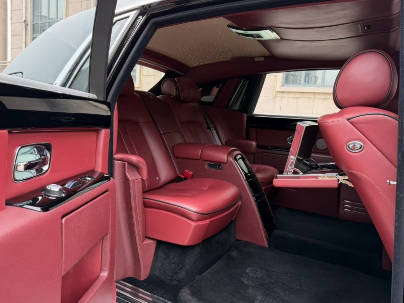 唐山17年劳斯莱斯幻影6