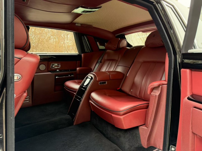 唐山17年劳斯莱斯幻影7