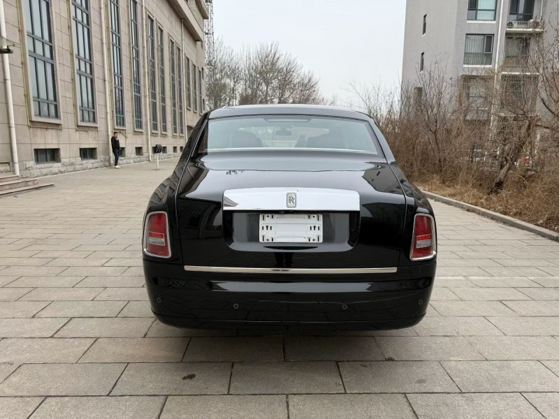 唐山17年劳斯莱斯幻影9