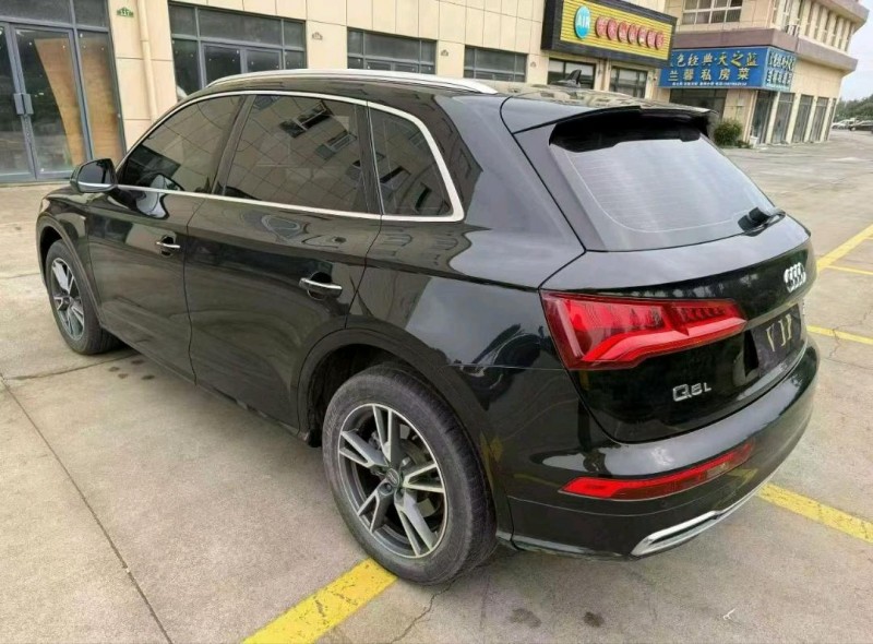 襄陽19年奧迪Q54