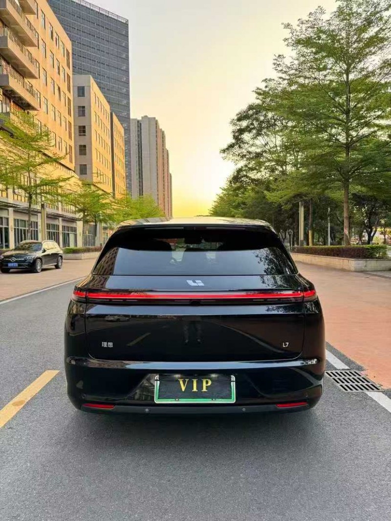 深圳23年理想L76