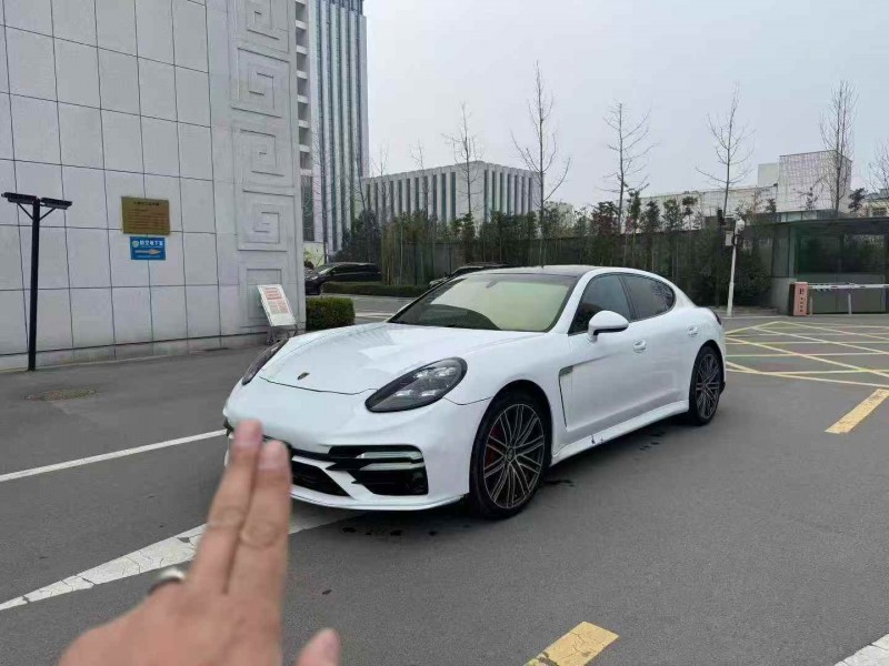 枣庄11年保时捷帕拉梅拉2