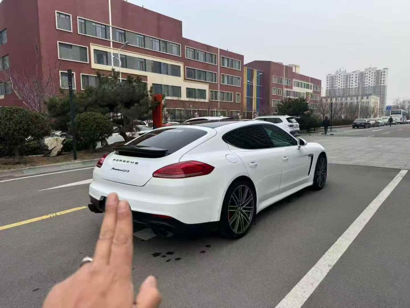 枣庄11年保时捷帕拉梅拉8