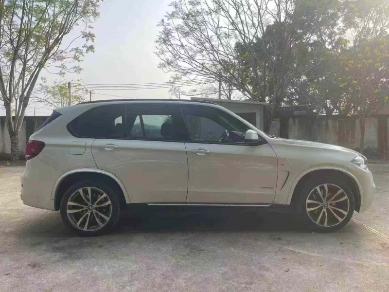 江门17年宝马X59