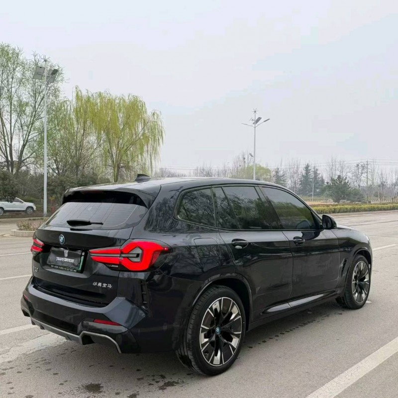 枣庄23年宝马IX7