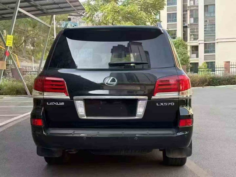 广元13年雷克萨斯LX9