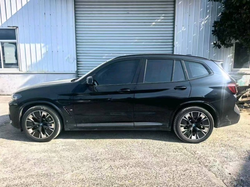 苏州23年宝马IX2