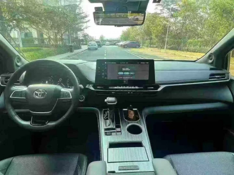 江门24年丰田塞纳6