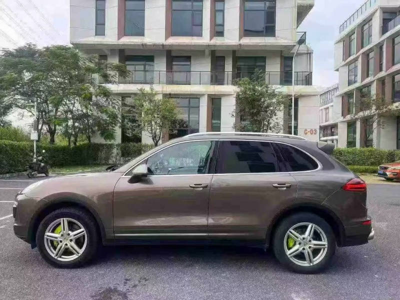 揭阳16年保时捷卡宴8