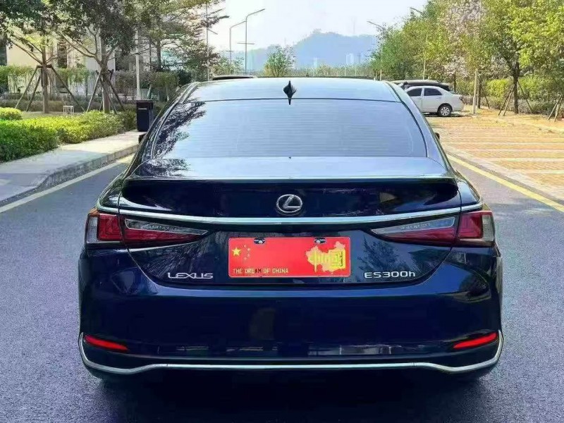 河源23年雷克萨斯ES6