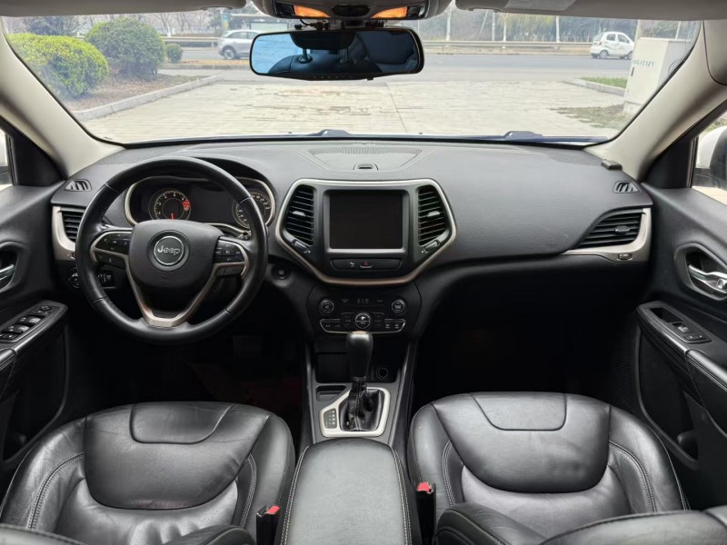 徐州18年Jeep自由光6