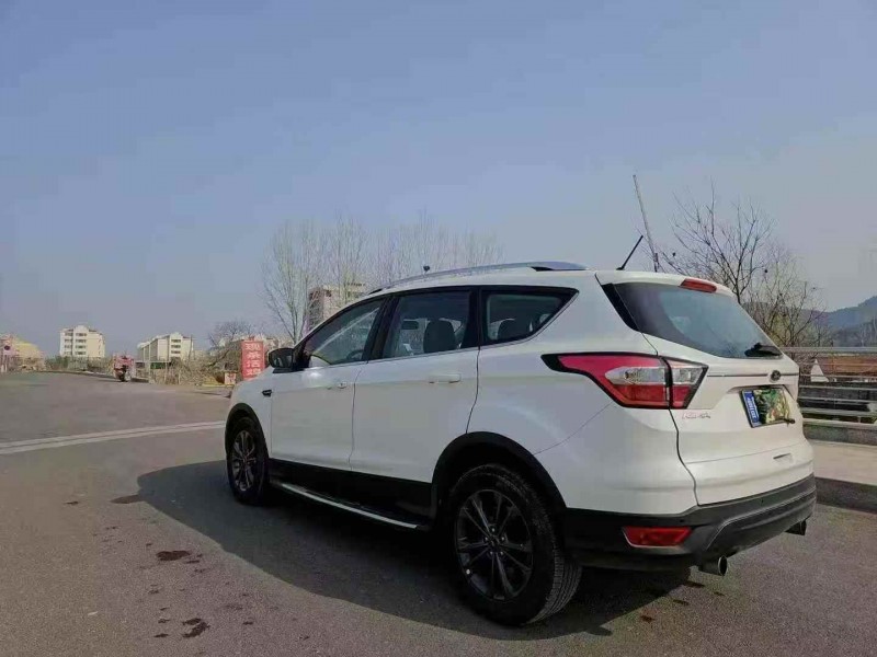 枣庄19年福特翼虎8