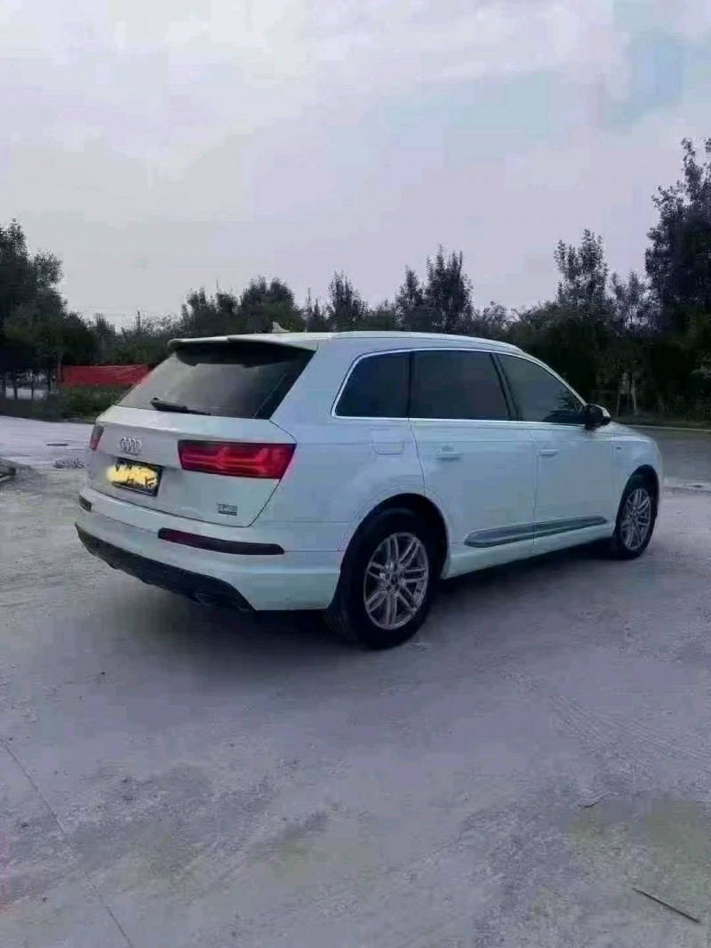 菏澤17年奧迪Q74