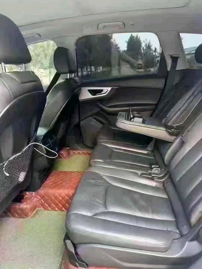 菏澤17年奧迪Q77