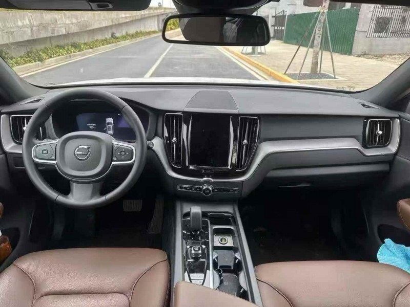 广州25年沃尔沃XC608