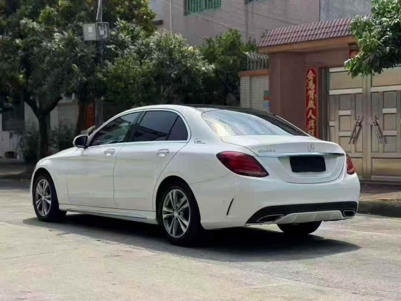 汕头17年奔驰C8