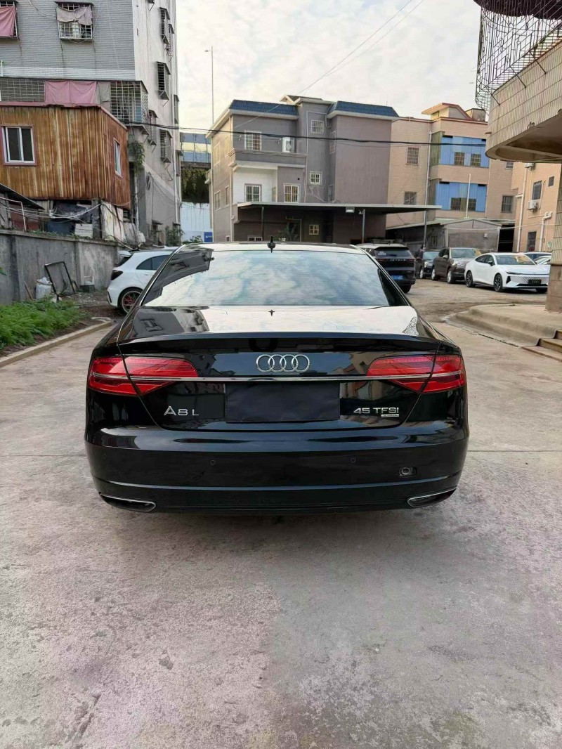 南平17年奥迪A8L9