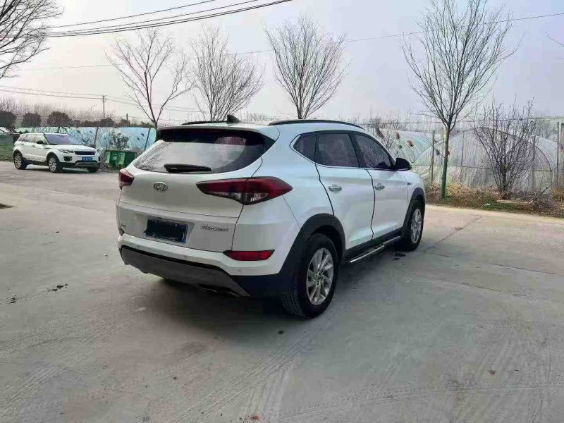 徐州17年现代途胜4