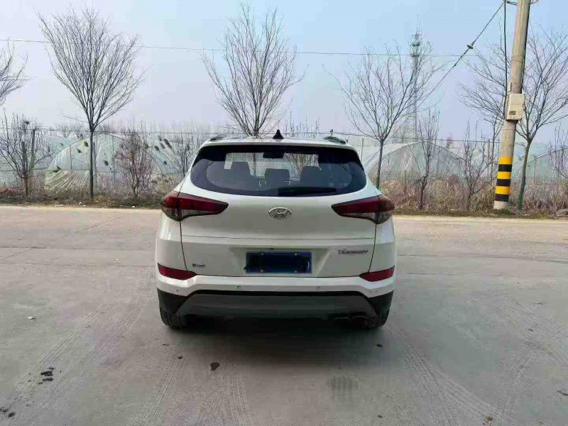 徐州17年现代途胜9