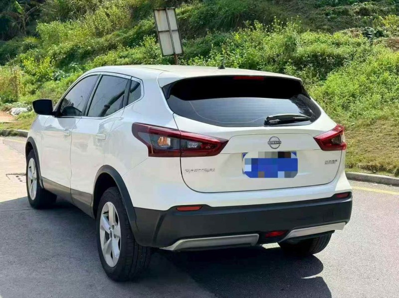 三明23年日产逍客8